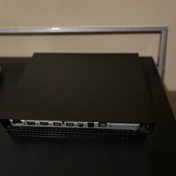 XBOX ONE X ( Good condition)
